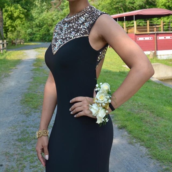 Prom Dress - Picture 3 of 8